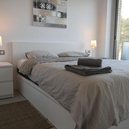 Magnificent Apartment Close To The Beach Sant Adria de Besos Buitenkant foto